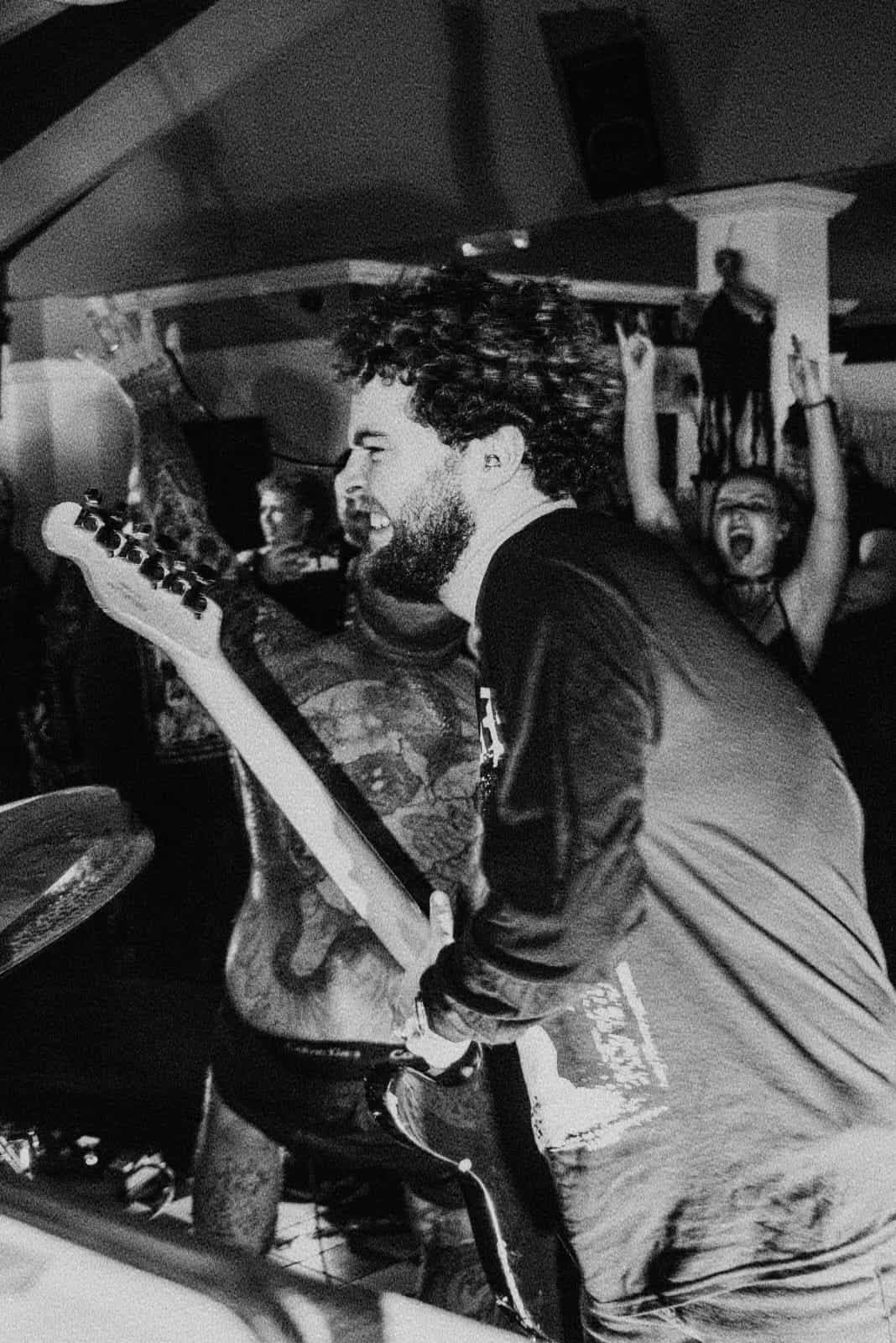 Believe In Nothing live performance